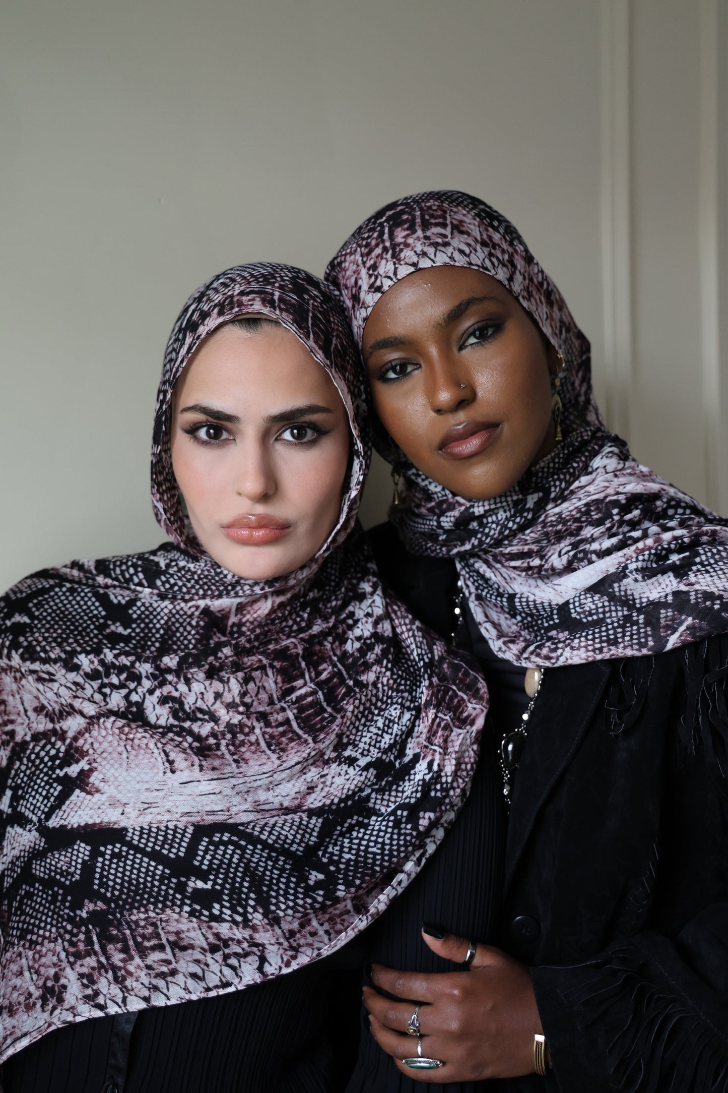 Crocodile Blush Modal Hijab
