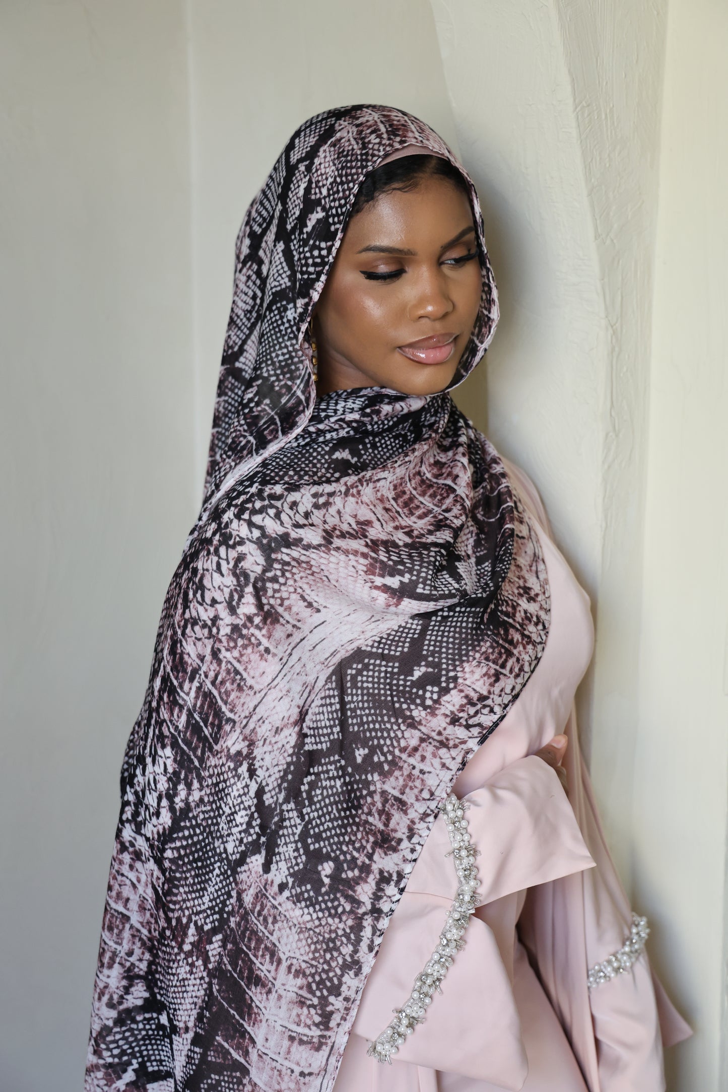 Crocodile Blush Modal Hijab
