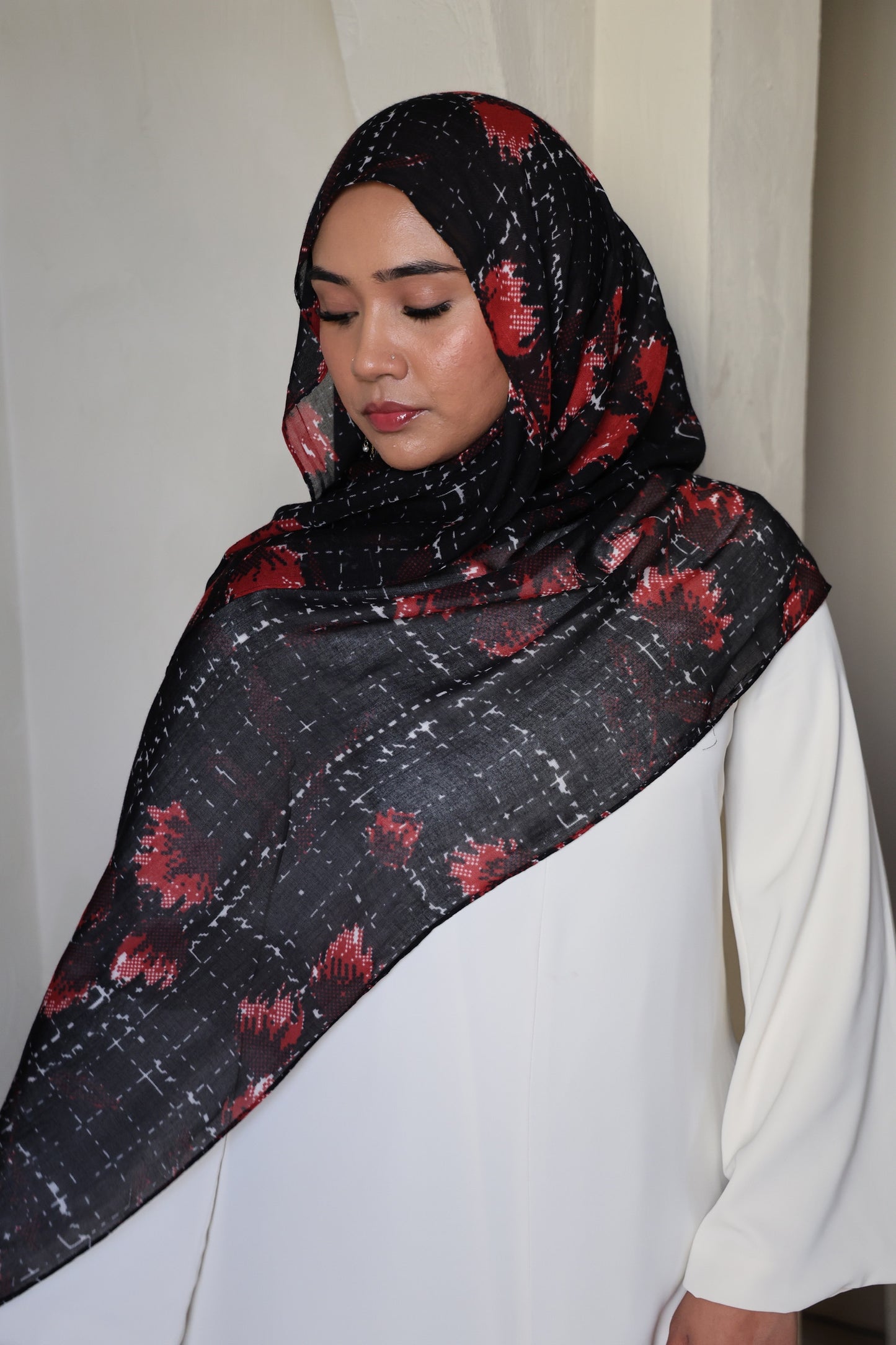 Poppy Hills Modal Hijab