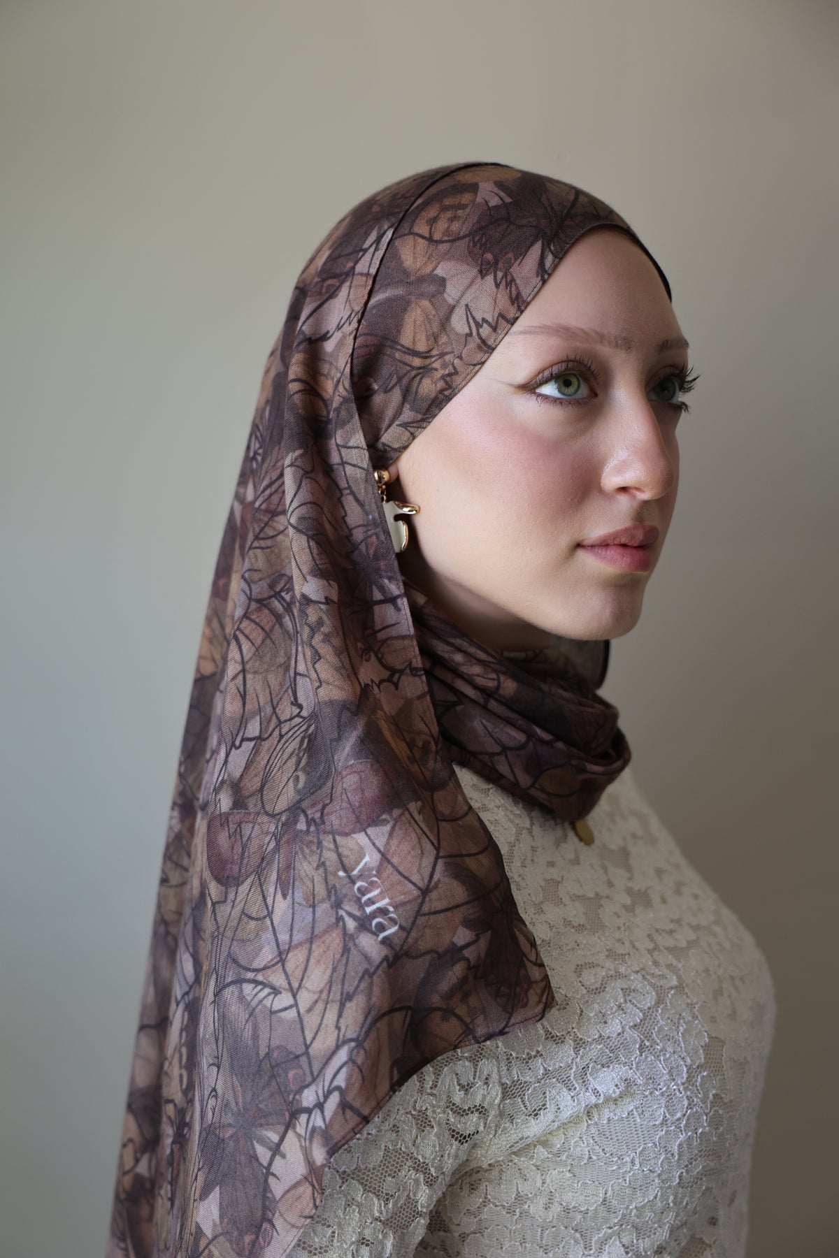 Umber Shadows Modal Hijab